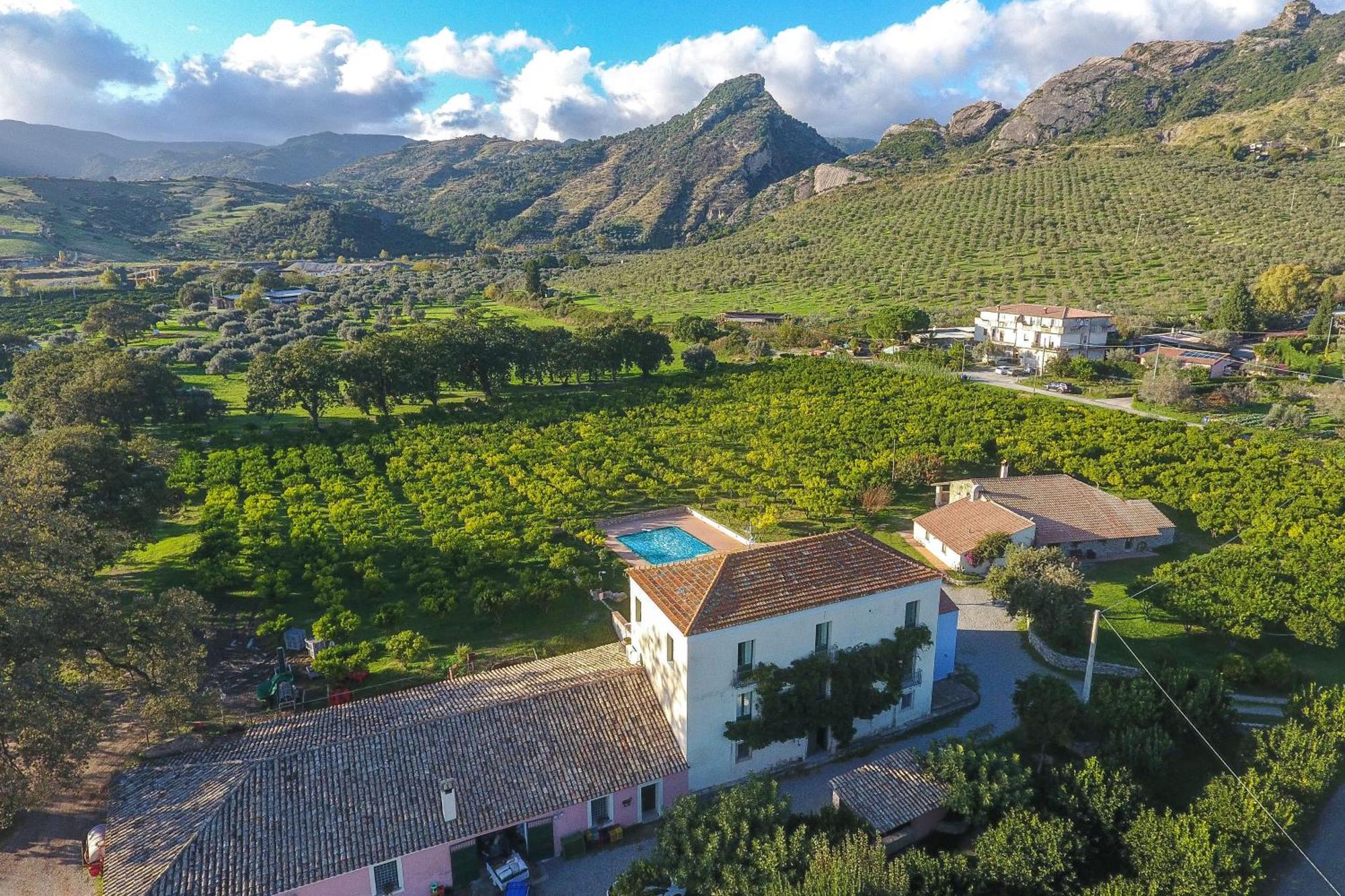 Barone Gr Macri Agriturismo Modi Gerace Exterior photo